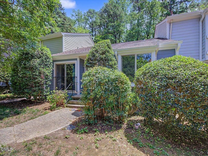 812 Green Ridge Dr, Raleigh, NC 27609