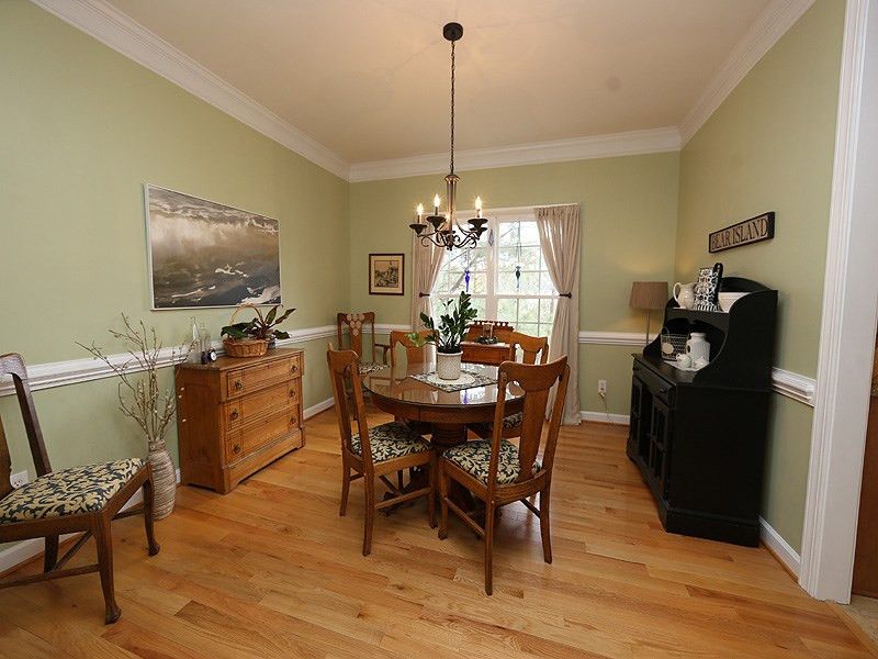 812 Haddon Hall Dr, Apex, NC 27502