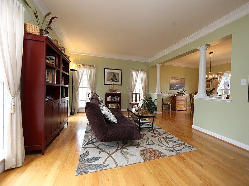 812 Haddon Hall Dr, Apex, NC 27502