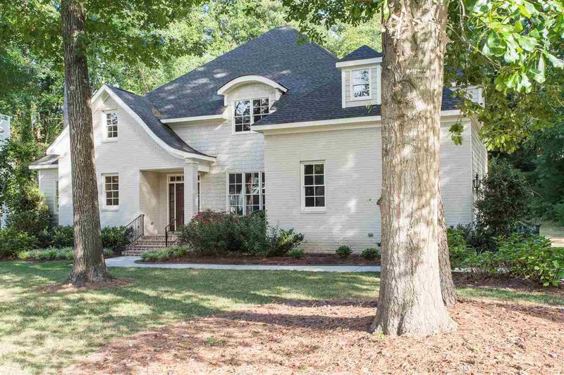 812 Macon Pl, Raleigh, NC 27609