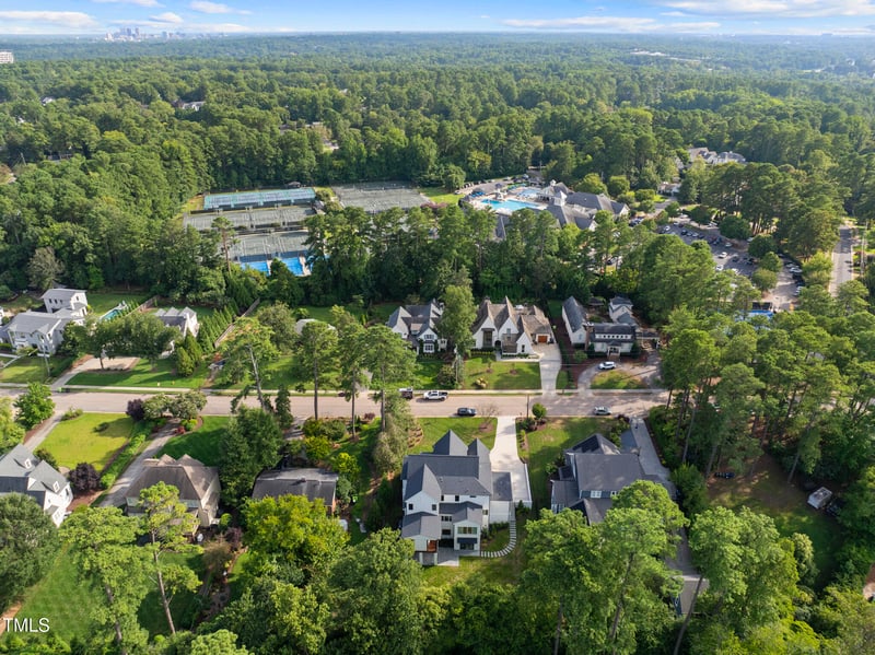 812 Manchester Dr, Raleigh, NC 27609