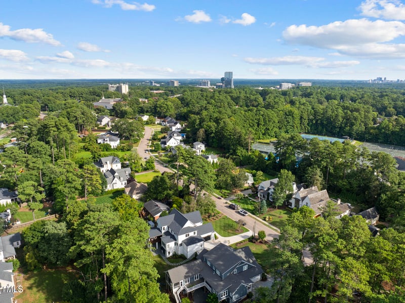 812 Manchester Dr, Raleigh, NC 27609
