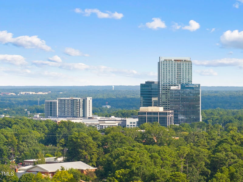 812 Manchester Dr, Raleigh, NC 27609