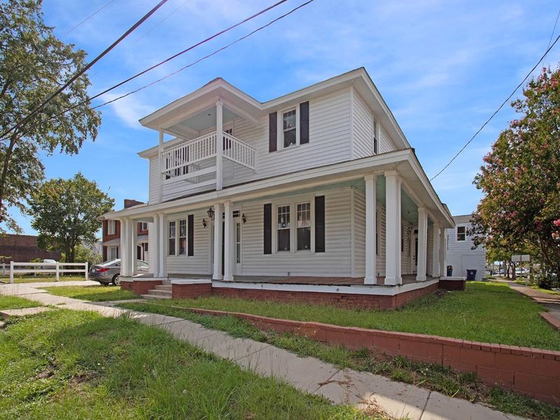 812 E Market St, Smithfield, NC 27577