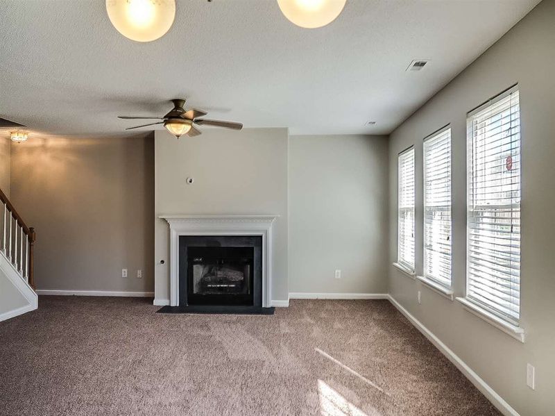 812 Pebblestone Dr, Durham, NC 27703