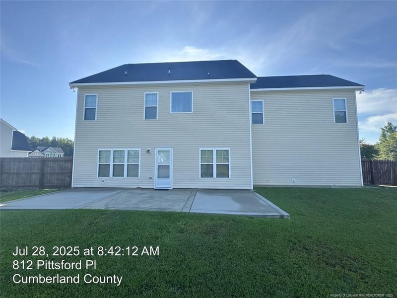 812 Pittsford Pl, Hope Mills, NC 28348
