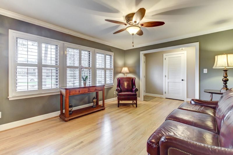 812 Ralph Dr, Cary, NC 27511