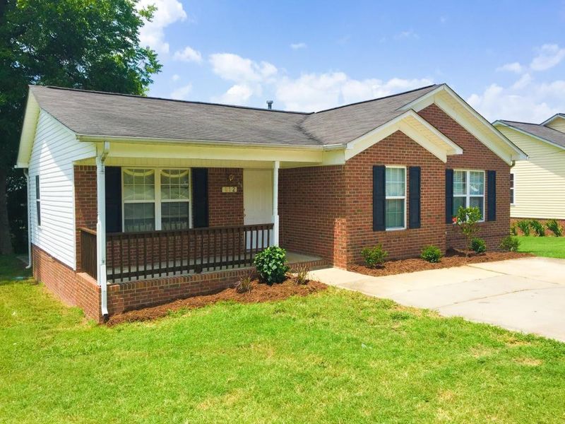 812 Rauhut St, Burlington, NC 27217