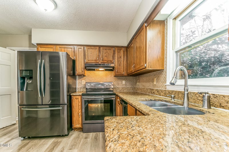 812 Sanderson Dr, Durham, NC 27704