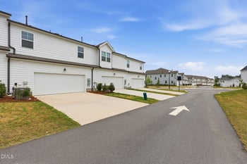 812 Silo Pk Dr, Wake Forest, NC 27587