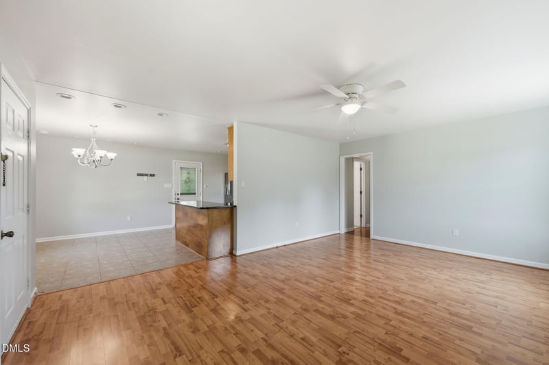 812 Stagecoach Rd, Mebane, NC 27302
