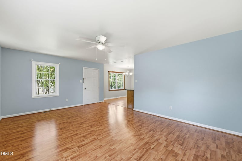 812 Stagecoach Rd, Mebane, NC 27302