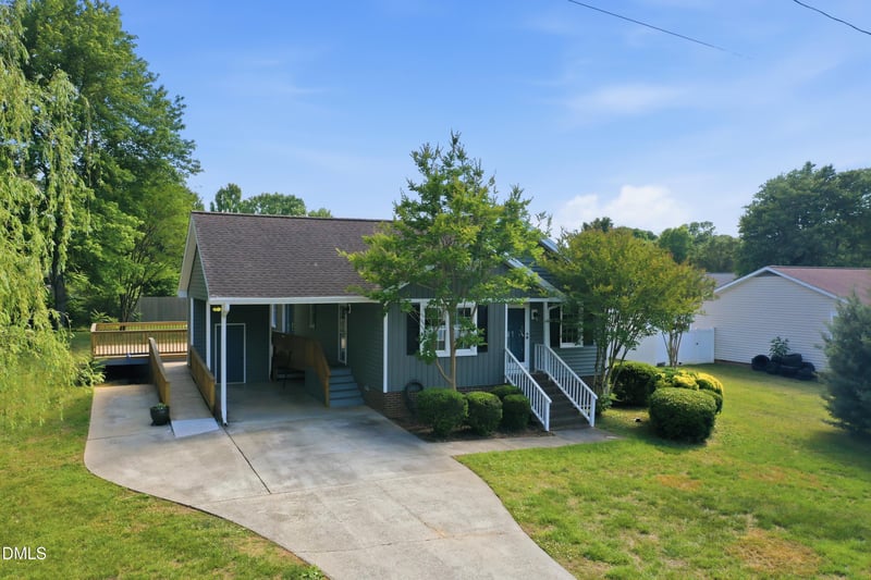 812 Stagecoach Rd, Mebane, NC 27302