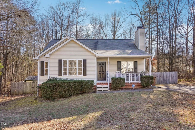 812 Stinson Ave, Holly Springs, NC 27540