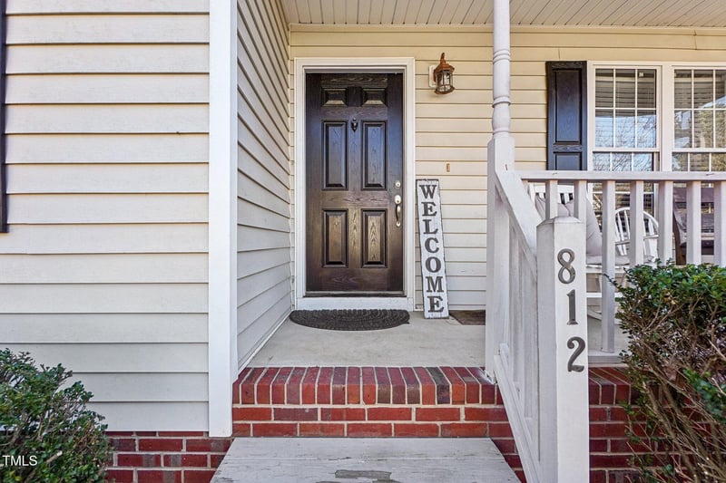 812 Stinson Ave, Holly Springs, NC 27540