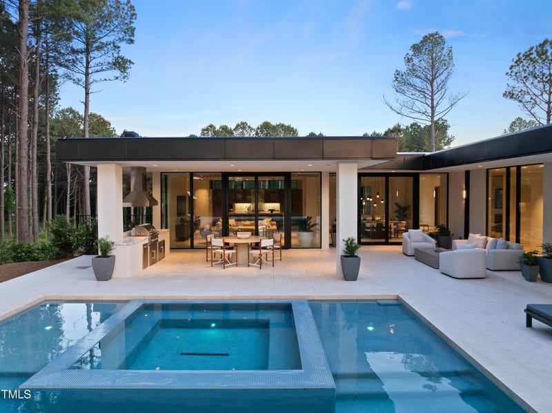 812 Stradella Rd, Raleigh, NC 27614