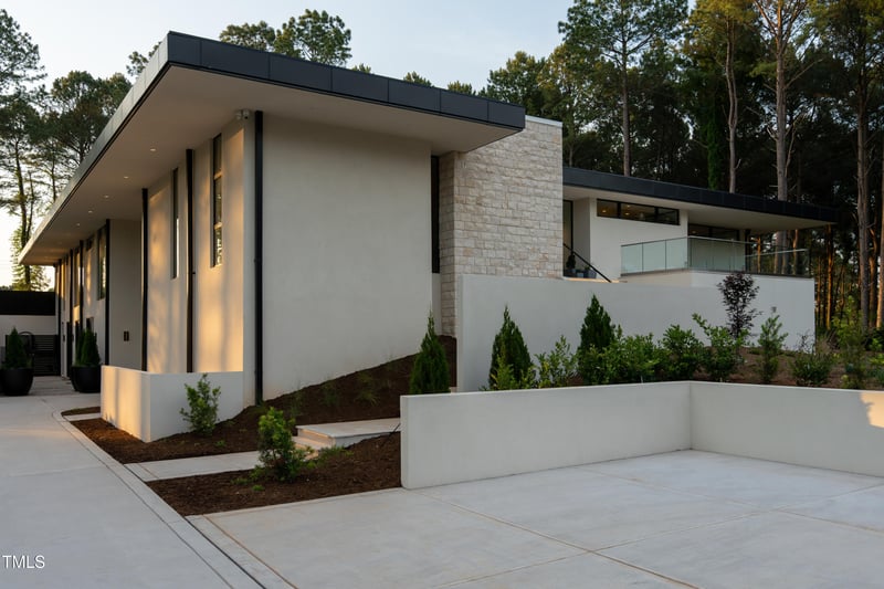 812 Stradella Rd, Raleigh, NC 27614
