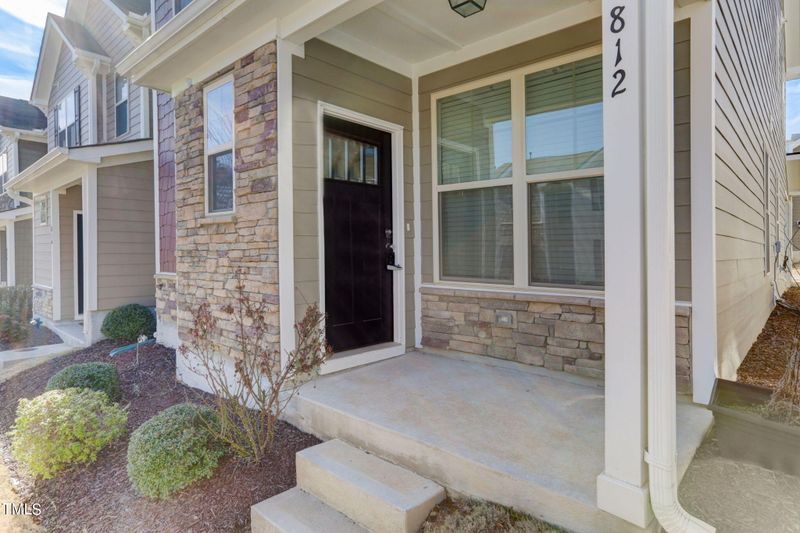 812 Sunshade Creek Dr, Wake Forest, NC 27587