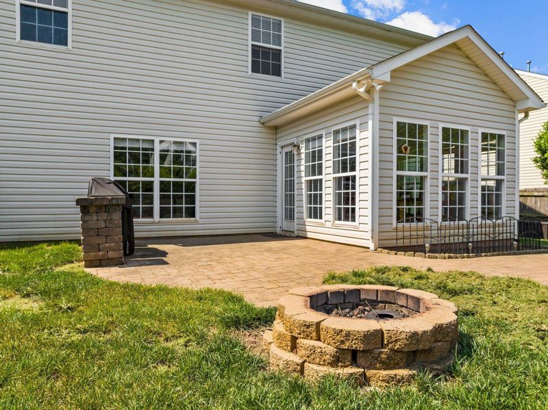812 Tannerwell Ave, Wake Forest, NC 27587