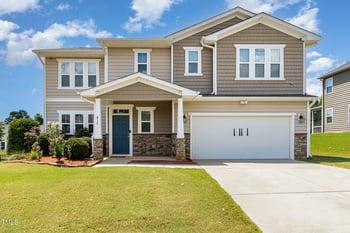 812 Teal Lake Dr, Holly Springs, NC 27540
