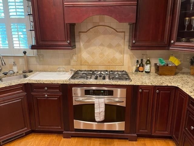 8120 Bluffridge Dr, Raleigh, NC 27615