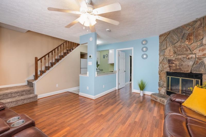 8120 Mcguire Dr, Raleigh, NC 27616