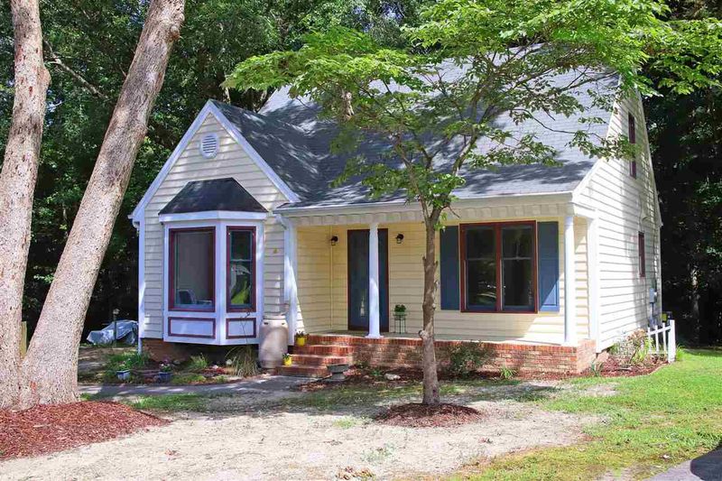 8120 Round Oak Rd, Raleigh, NC 27616