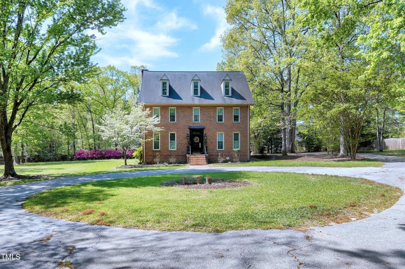 8120 Stillbreeze Dr, Fuquay Varina, NC 27526