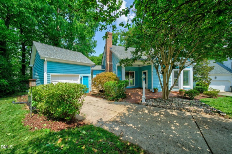 8121 Bluffridge Dr, Raleigh, NC 27615