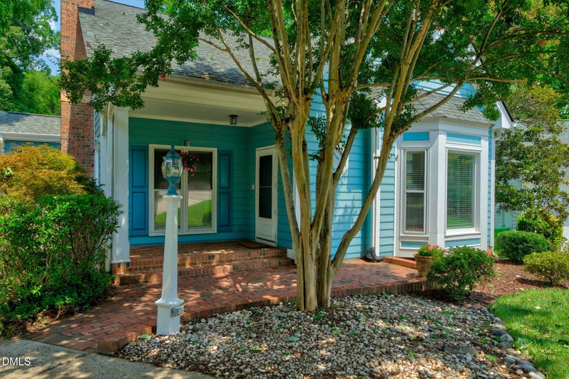 8121 Bluffridge Dr, Raleigh, NC 27615