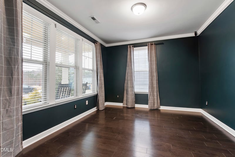 8121 Fieldcrest Ln, Fuquay Varina, NC 27526