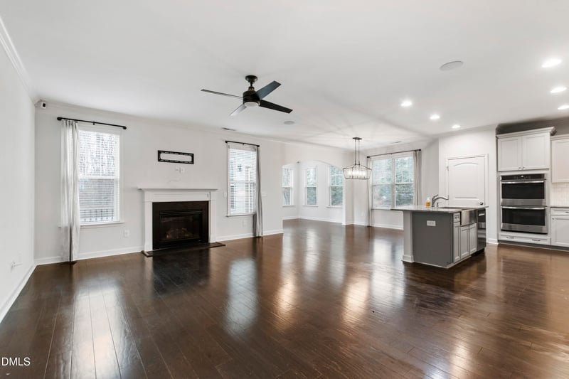 8121 Fieldcrest Ln, Fuquay Varina, NC 27526