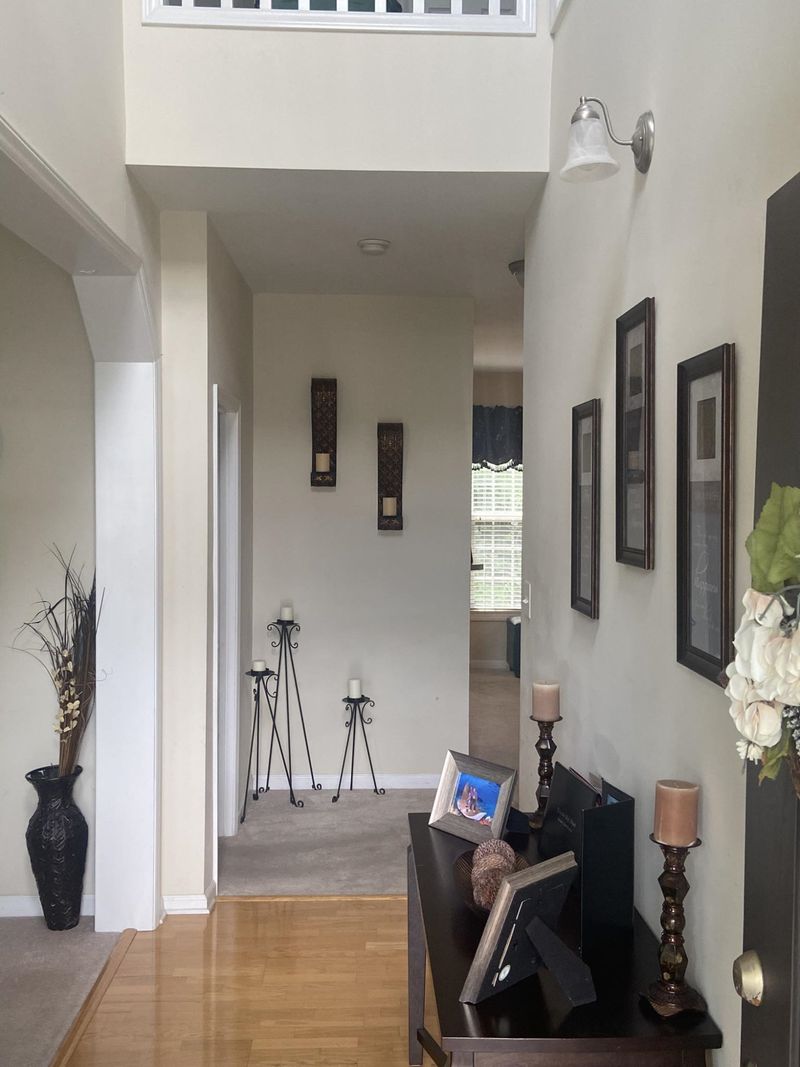 8121 Rolling Glenn Dr, Raleigh, NC 27616