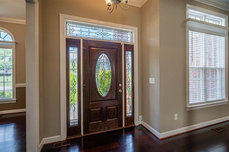 8121 White Star Dr, Fuquay Varina, NC 27526