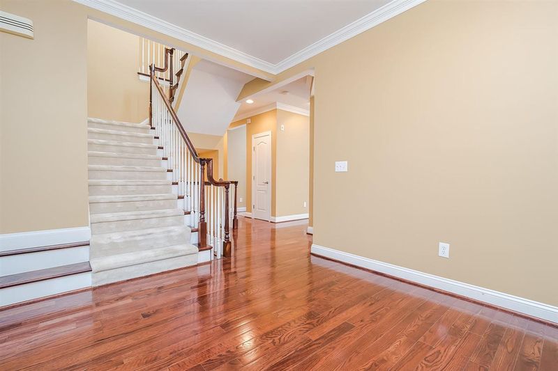 8122 Lloyd Allyns Way, Raleigh, NC 27615