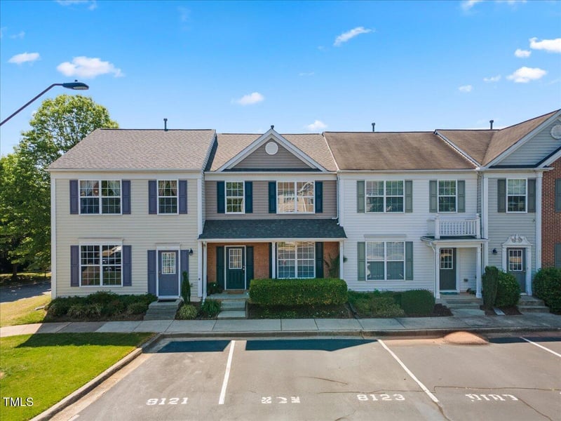 8123 Rhiannon Rd, Raleigh, NC 27613