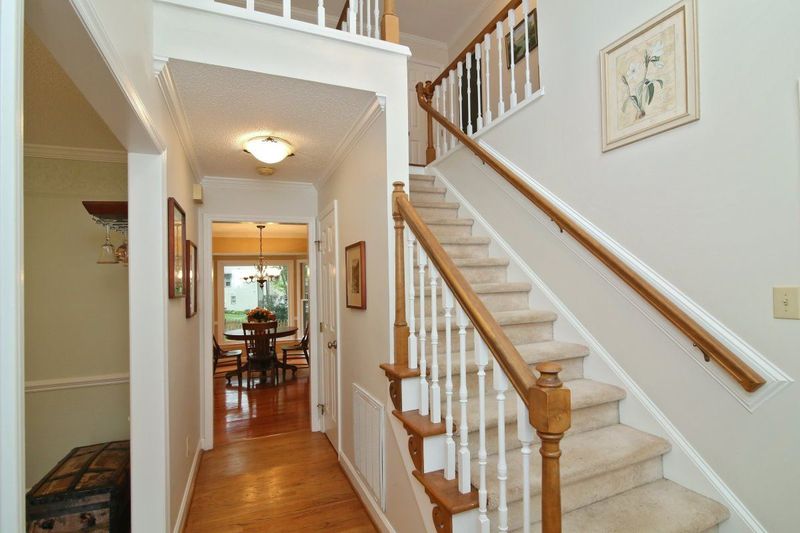 8124 Olde Hill Ct, Raleigh, NC 27615