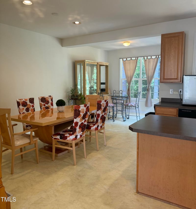 8124 Upper Lake Dr, Raleigh, NC 27615