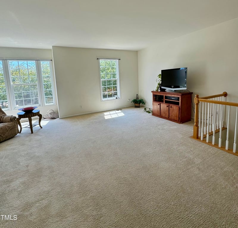 8124 Upper Lake Dr, Raleigh, NC 27615