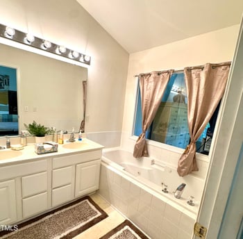 8124 Upper Lake Dr, Raleigh, NC 27615