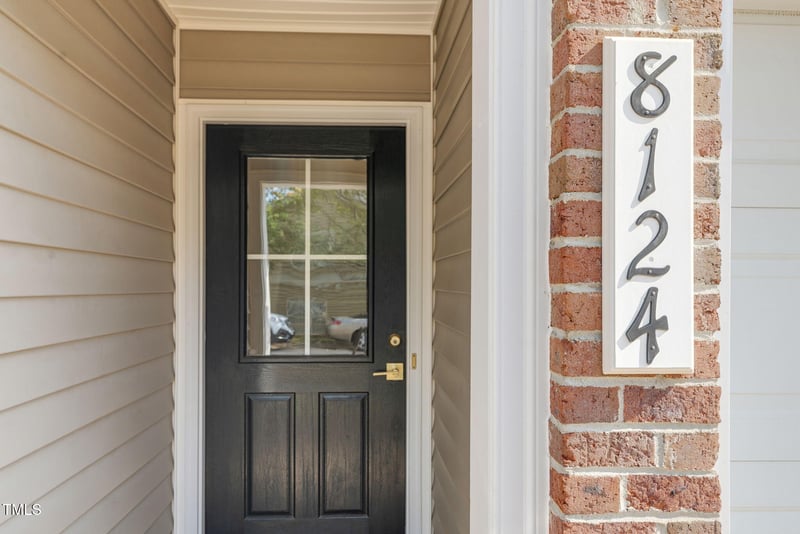8124 Upper Lake Dr, Raleigh, NC 27615