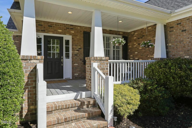 813 Canyoncreek Ln, Fuquay Varina, NC 27526