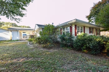 813 Church St, Zebulon, NC 27597