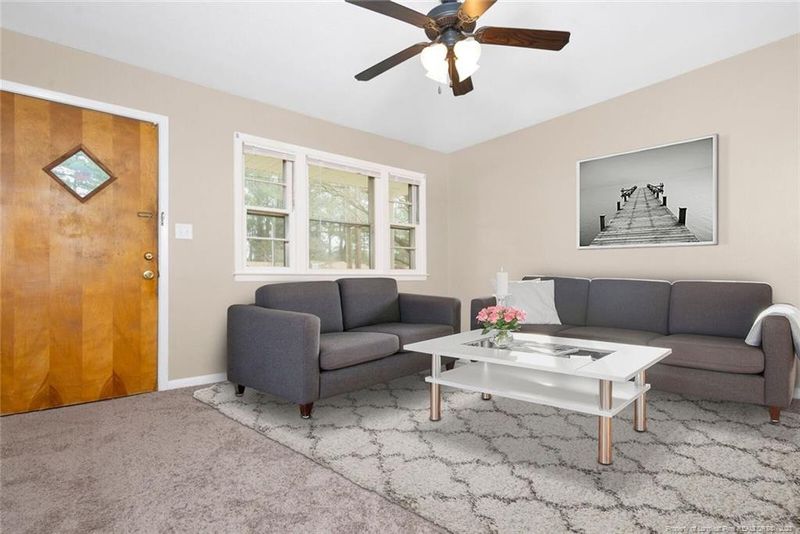 813 Lakecrest Dr, Fayetteville, NC 28301
