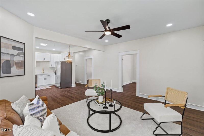 813 N Main St, Burlington, NC 27217