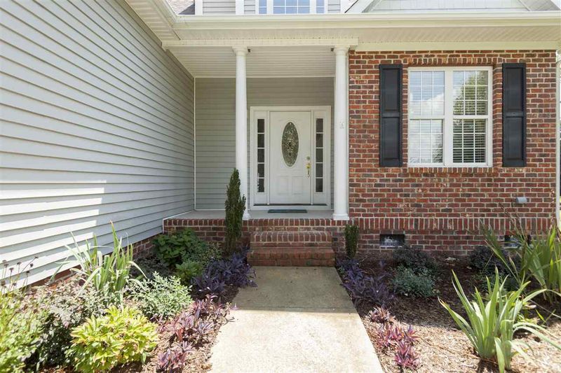 813 Mossy Oak Dr, Fuquay Varina, NC 27526