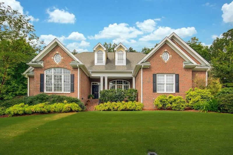 813 Neuse Ridge Dr, Clayton, NC 27527