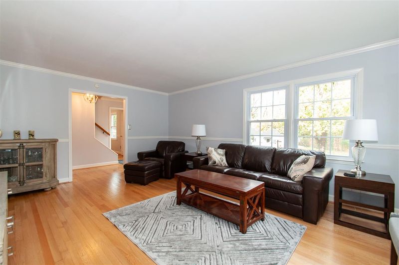813 Northbrook Dr, Raleigh, NC 27609