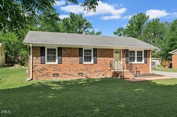 813 Rosemary St, Erwin, NC 28339