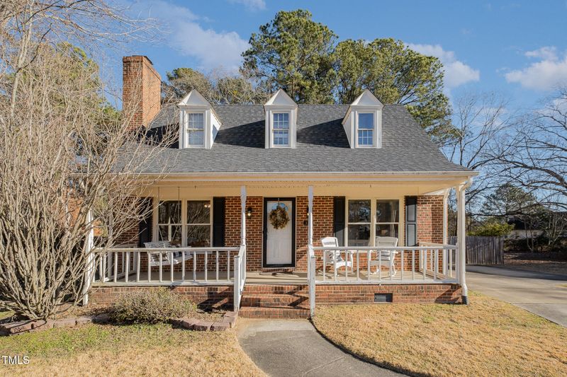 813 Starfield Ct, Fuquay Varina, NC 27526